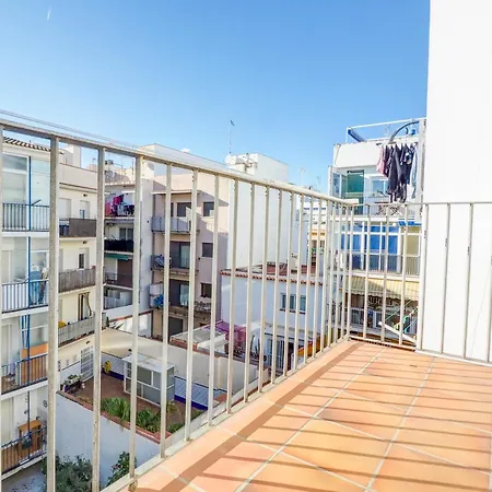 아파트 Benito By Hello Homes
